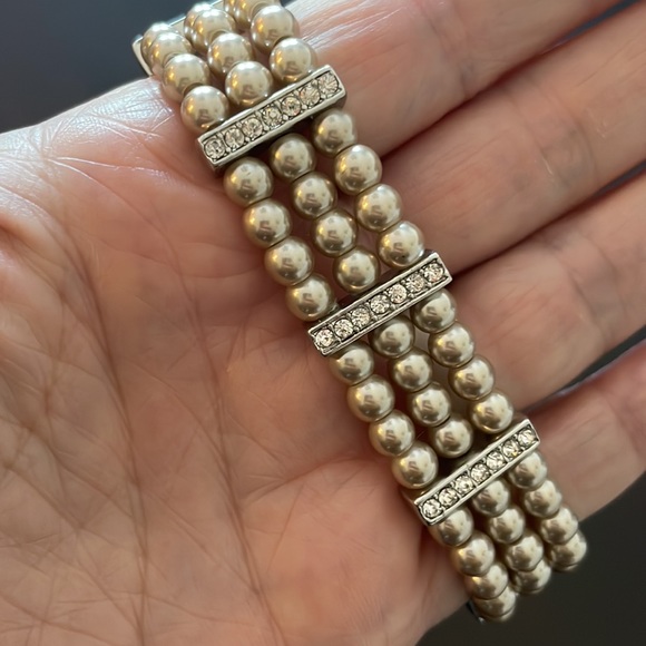 Lia Sophia stretch bracelet - Picture 2 of 3